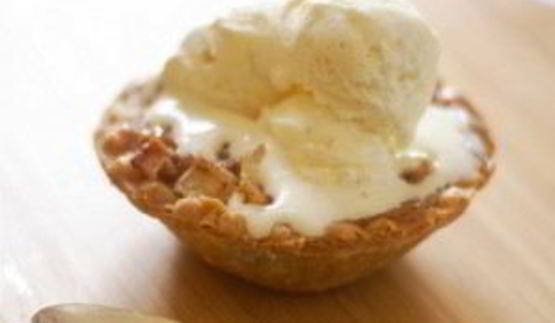 тарталетки с яблоками