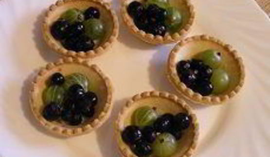 тарталетки с ягодами