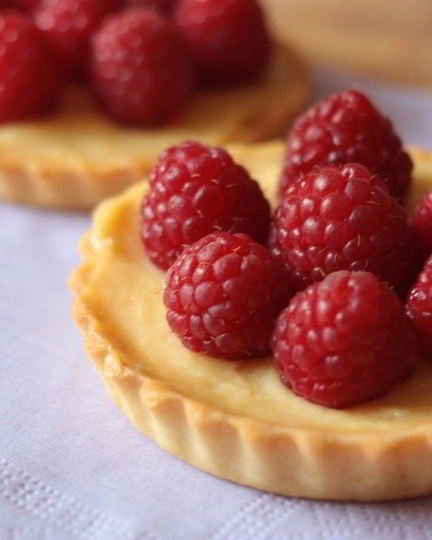 Рецепт тарталеток с заварным кремом и ягодами