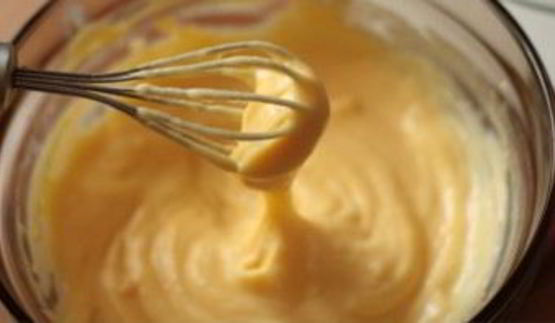 тарталетки с заварным кремом и ягодами