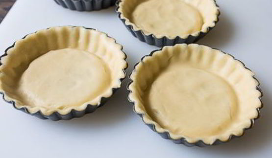 томатные тарталетки с сыром