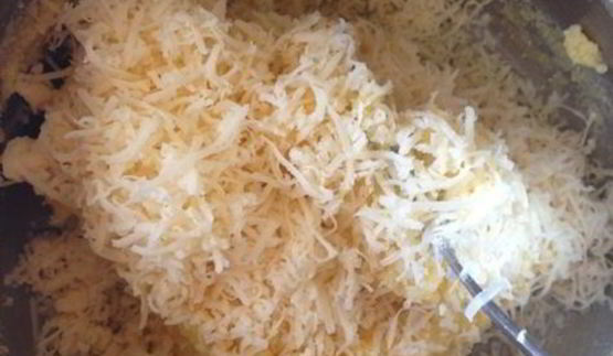 закусочные тарталетки из поленты с козьим сыром и помидорками черри