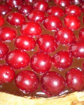 Шоколадно-вишневый тарт