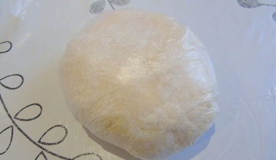 сметанный тарт с вишней и вином