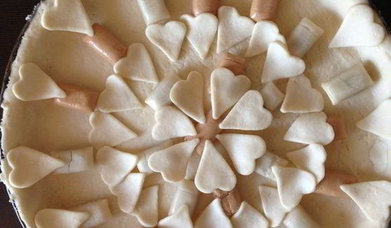 тарт из творожного теста с карамельками