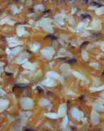 Тарт с абрикосами на слоеном тесте