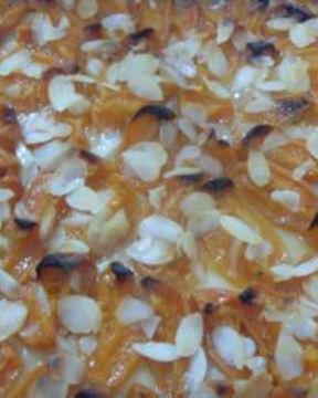 Тарт с абрикосами на слоеном тесте