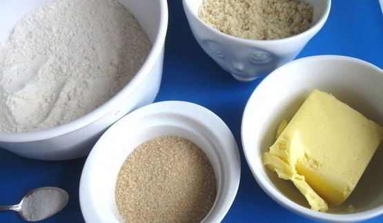 тарт с франжипаном и карамелизованной грушей