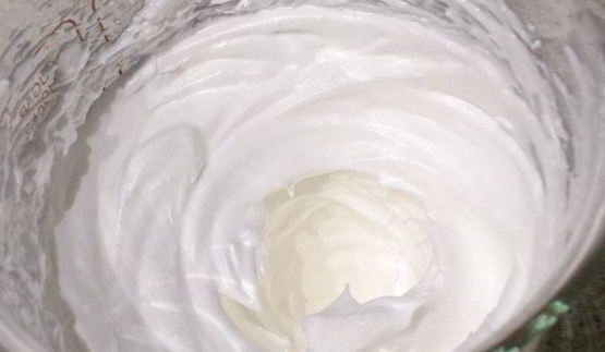 тарт с клубничным муссом и желе