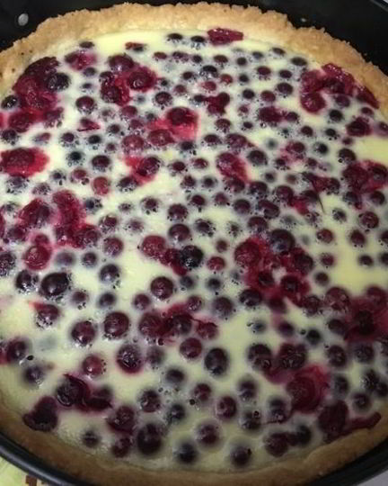 Рецепт тарта с клюквой в сметанной заливке