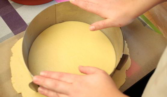 тарт с лимонной начинкой и белковым кремом