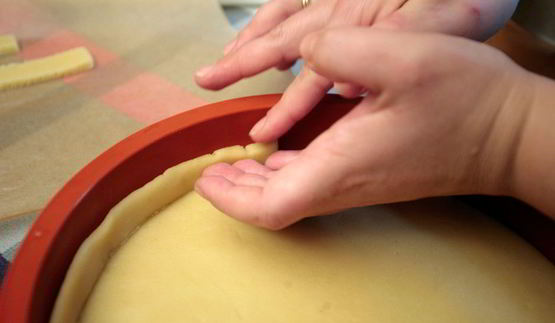 тарт с лимонной начинкой и белковым кремом