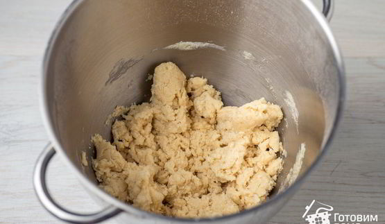 тарт с ревенем, заварным кремом и меренгой