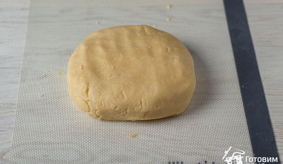 тарт с ревенем, заварным кремом и меренгой