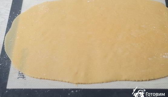 тарт с ревенем, заварным кремом и меренгой