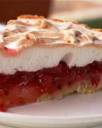 Тарт со смородиной и меренгой