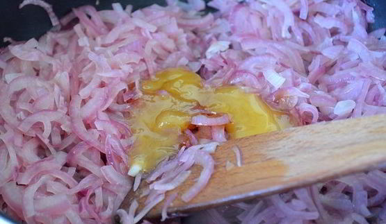 тарт татен с карамелизованным луком