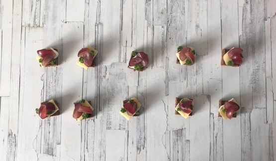 тартинки с виноградом