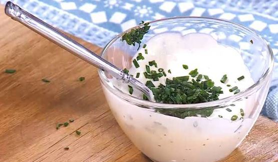 артишоки со шпинатом на тостах