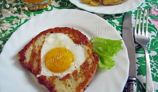 французские тосты в виде сердца