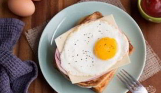 тосты на завтрак