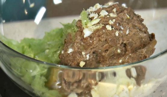 тосты с паштетом из говяжьей печенки