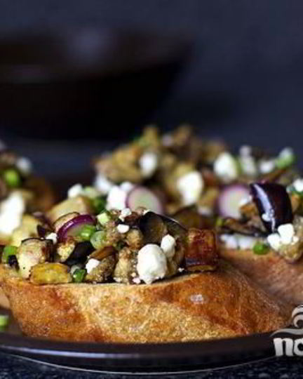 Рецепт тостов с салатом из баклажанов