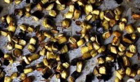 тосты с салатом из баклажанов