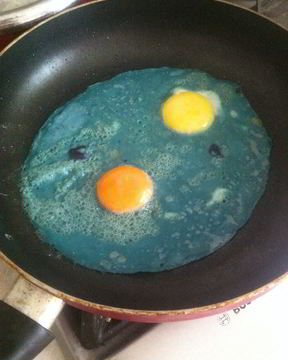 Голубая яичница