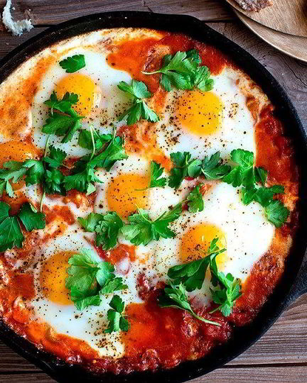 Рецепт шакшуки — яичницы с помидорами