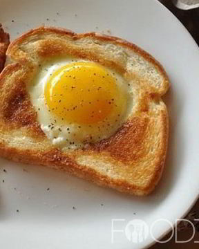 Яичница в хлебе