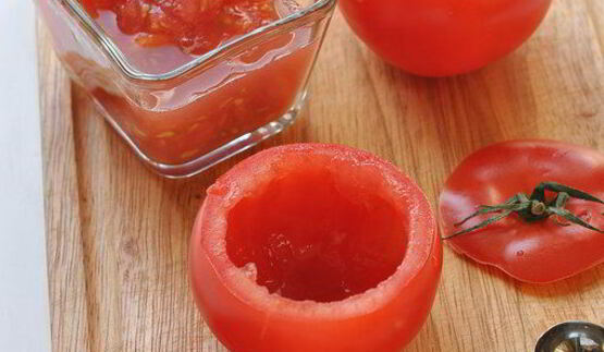 яичница в помидорах