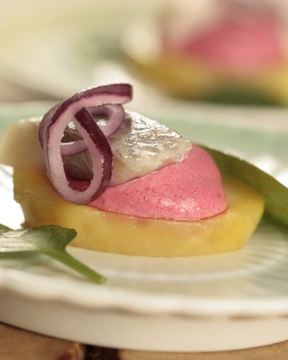 Закуска из картофеля с сельдью