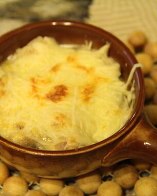 Русский жульен с грибами на сливках