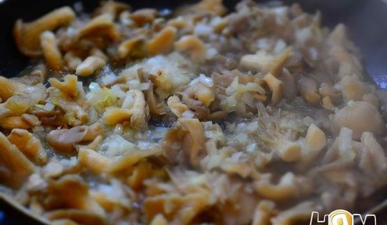 жульен с вешенками и баклажанами