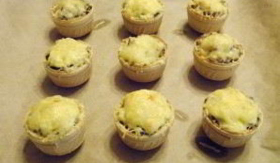 жульен в тарталетках с грибами и курицей