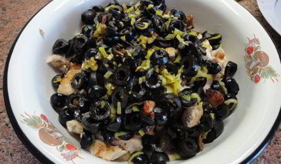 жюльен из курицы с маслинами